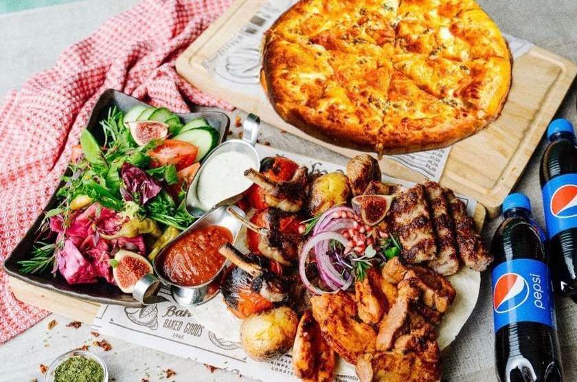 Ассoрти из шашлыка"Armudu" на троих + Хачапури по-Мегрель+ 3 Pepsi