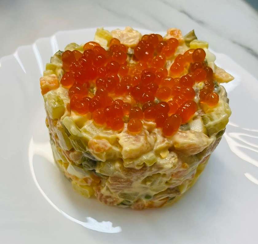 Olivje s uzeným lososem 200g