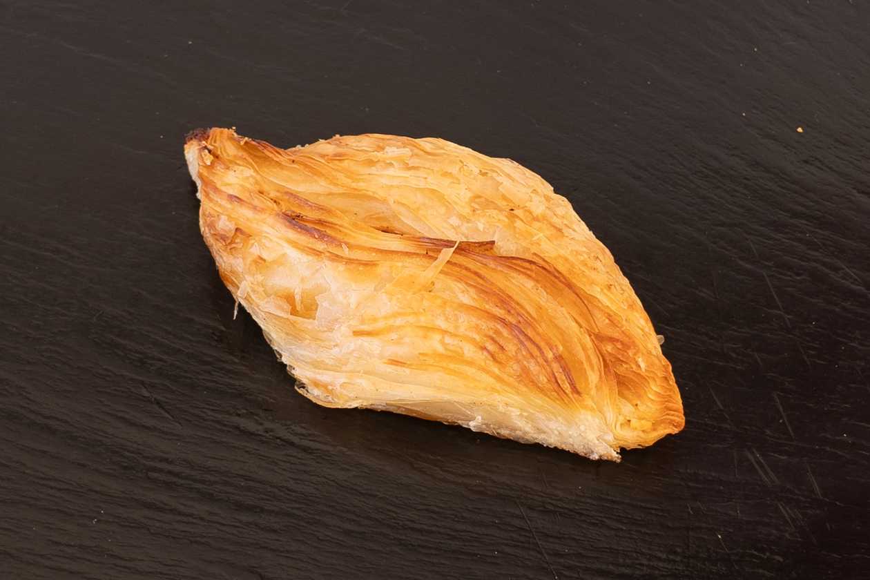 Pastizzi (RiCotta or Peas)