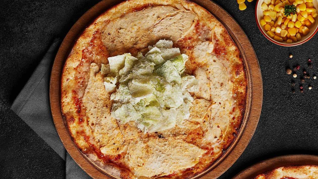 Toyuqlu Sezar Pizza