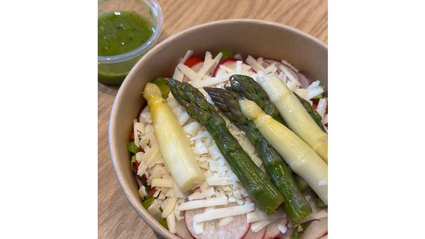Sałatka ze szparagami