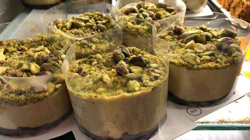 Mini serniczek pistacjowy