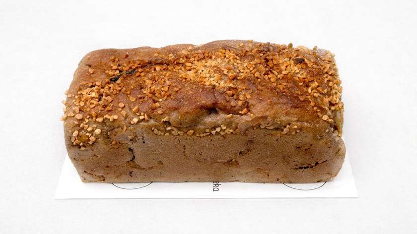 Chleb żytni z figą i orzechami laskowymi