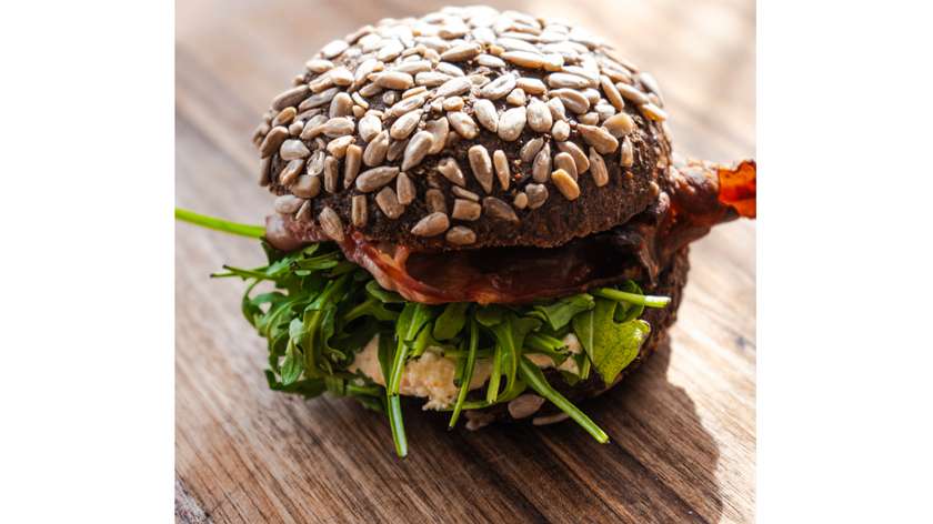 Kanapka keto farmera