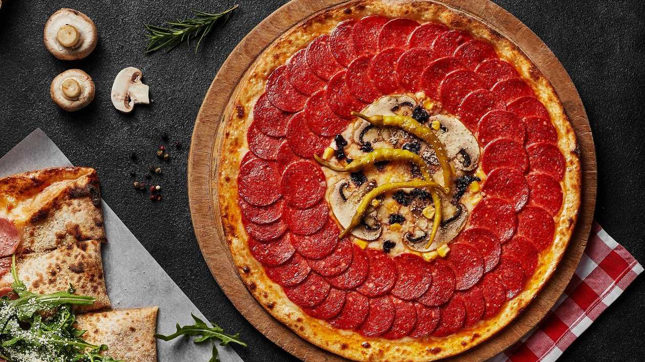 Super Sucuklu Pizza