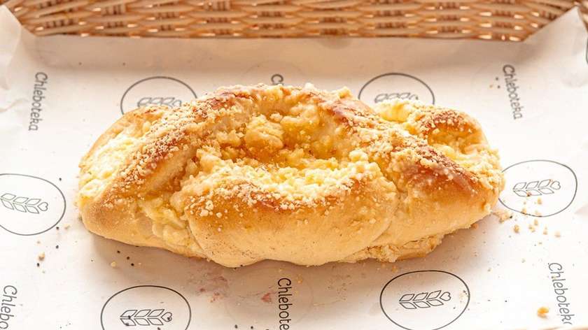 sweet roll with chesse