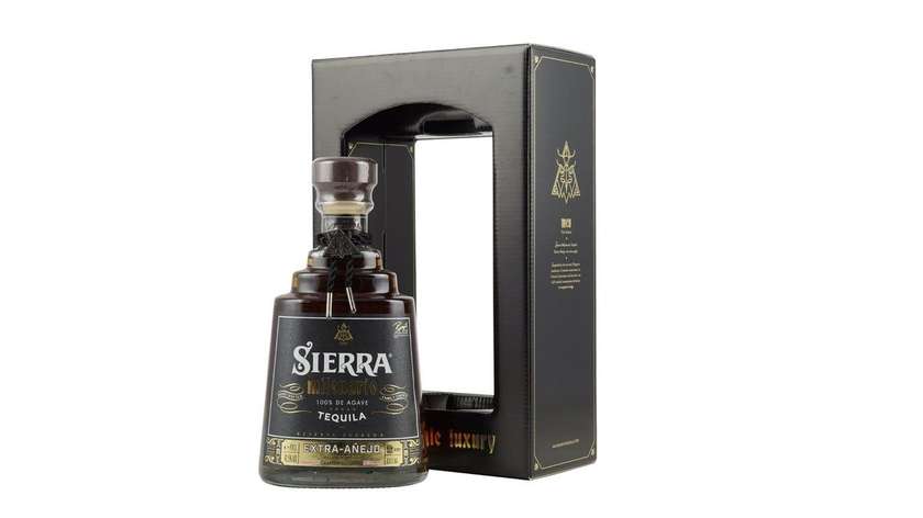 Sierra Milenario Anejo 700ml