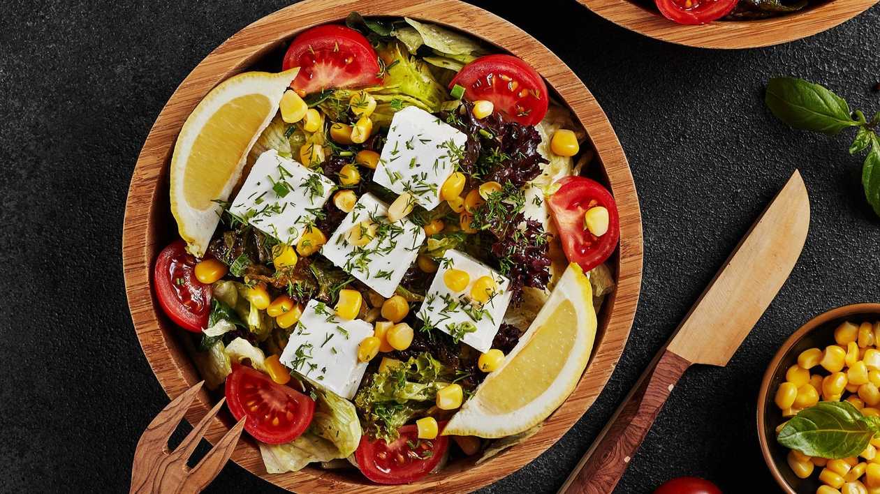 Bəyaz Pendirli Salat