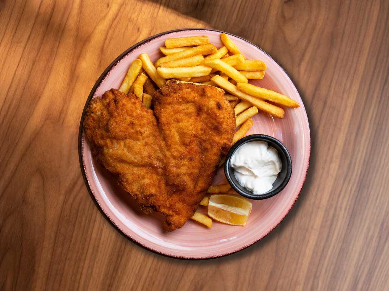 Chicken schnitzel (steak) with fries and tartar sauce