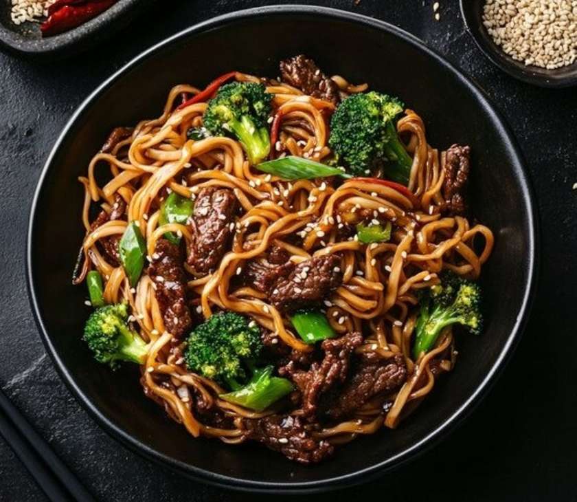 Smažené Udon Nudle S Hovězím Masem