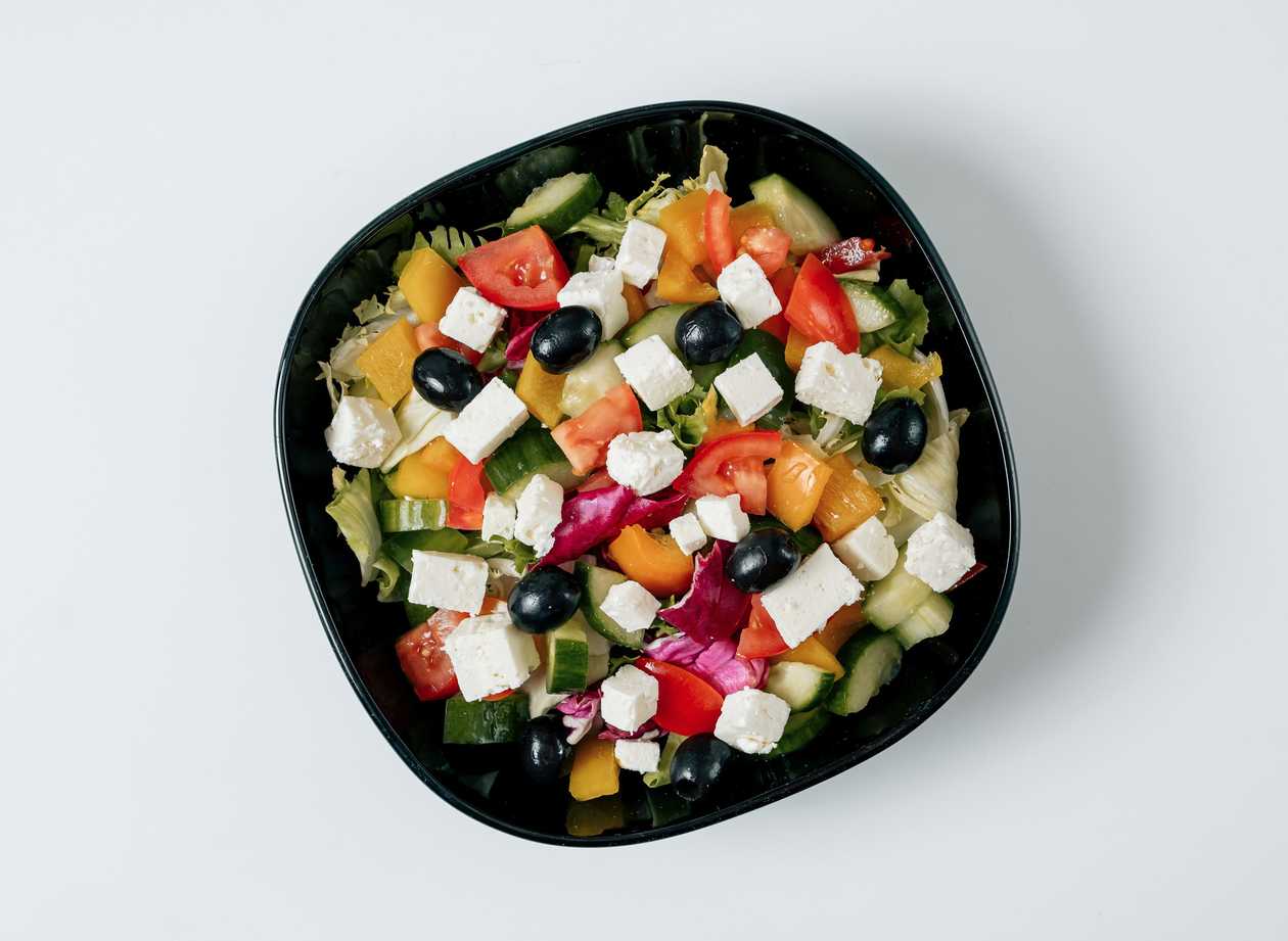 Míchaný Zeleninový Salát S Balkánským Sýrem A Olivami "706"