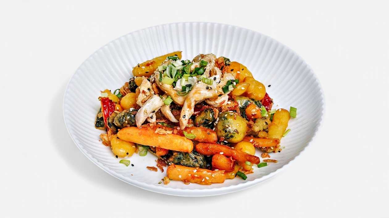 563. Saigon tempura vegetables with chicken fillet