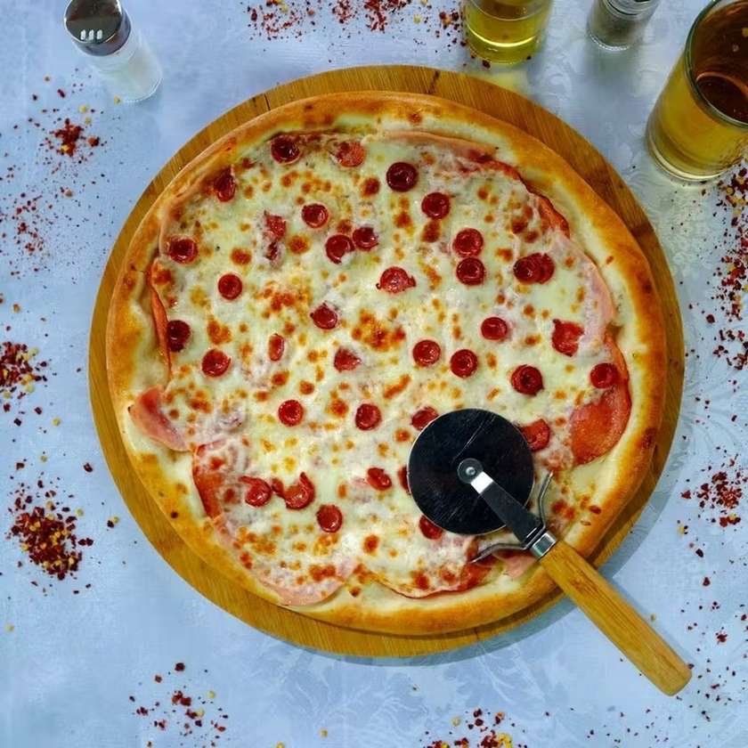 Pizza Carnivoră 1+1