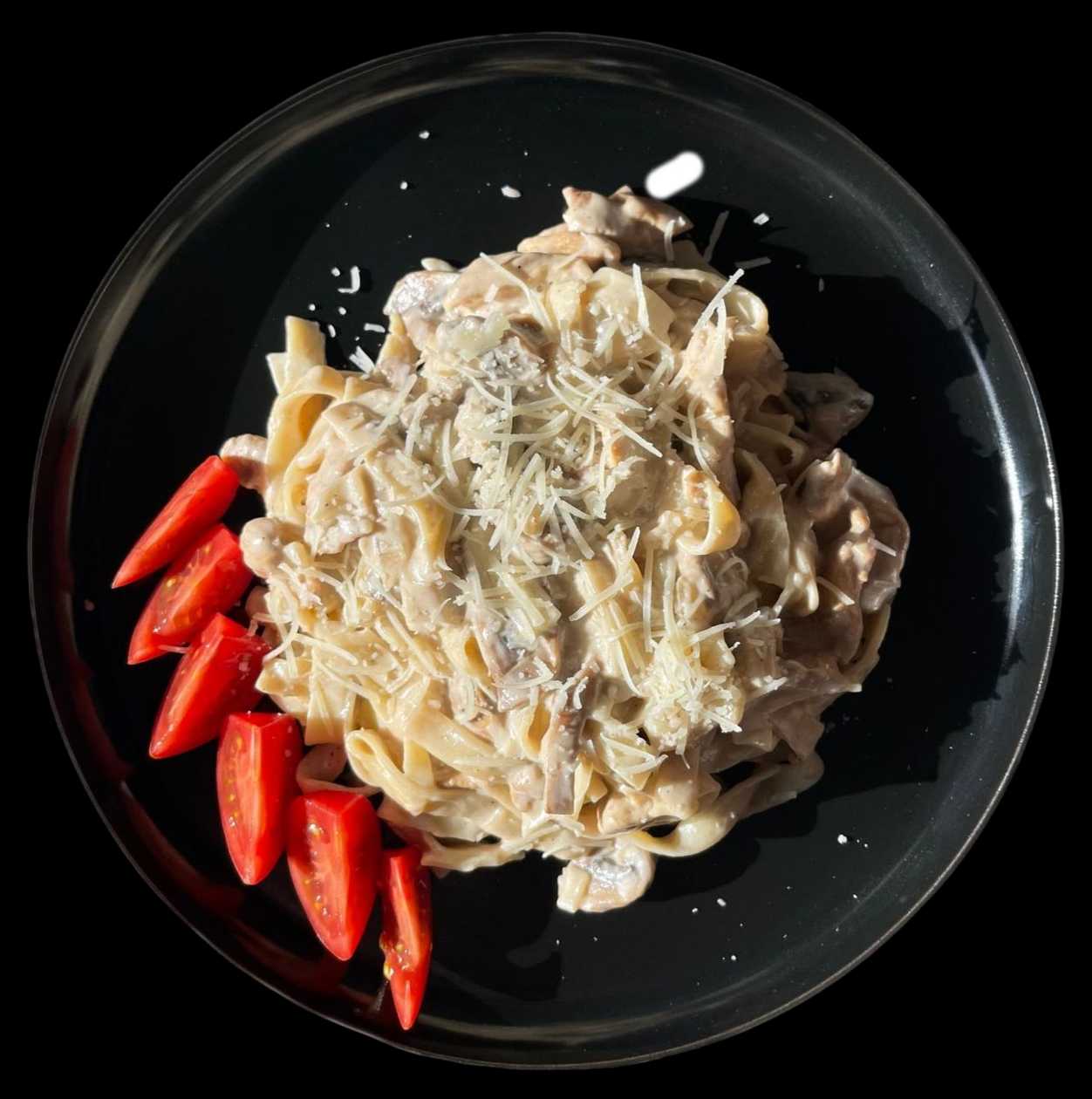 Pasta with chicken and mushrooms