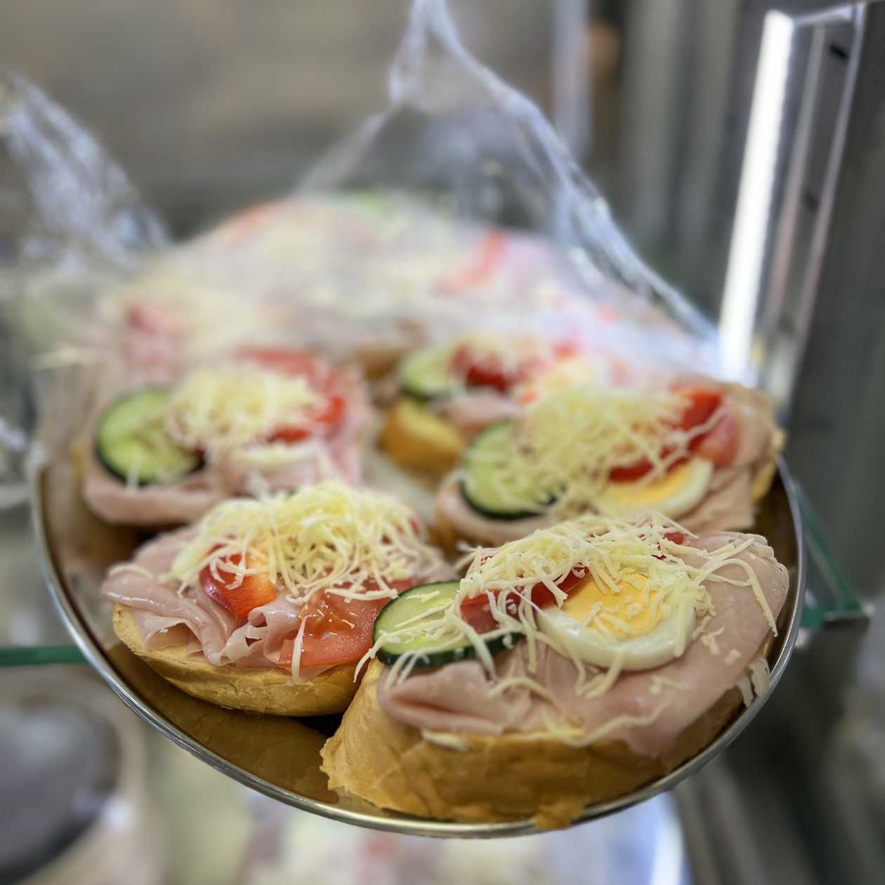 Open-faced sandwich