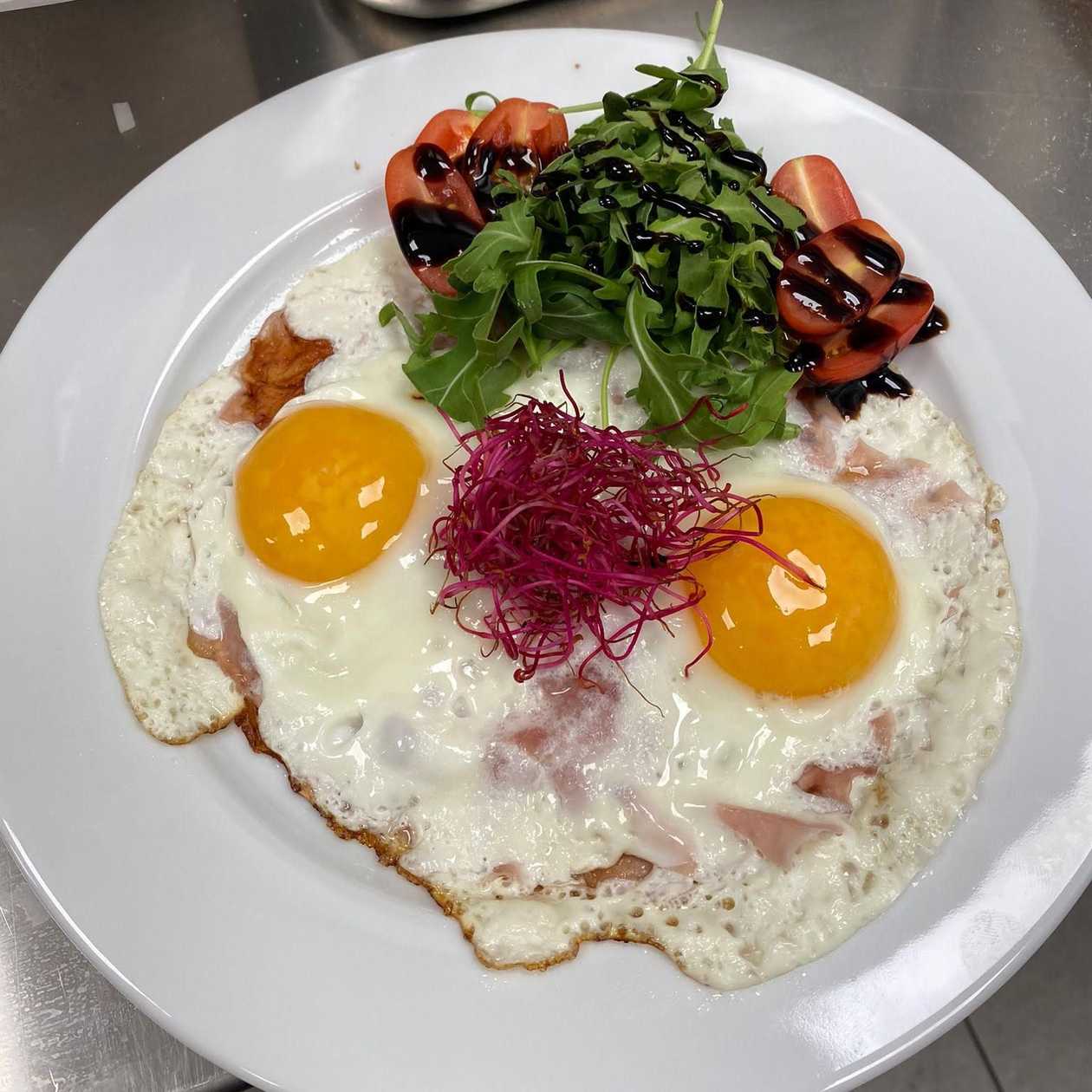 Ham and eggs