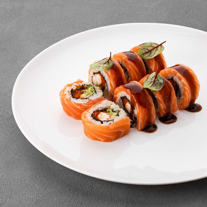 Roll z  Łososiem ta cytrusowym teriyaki