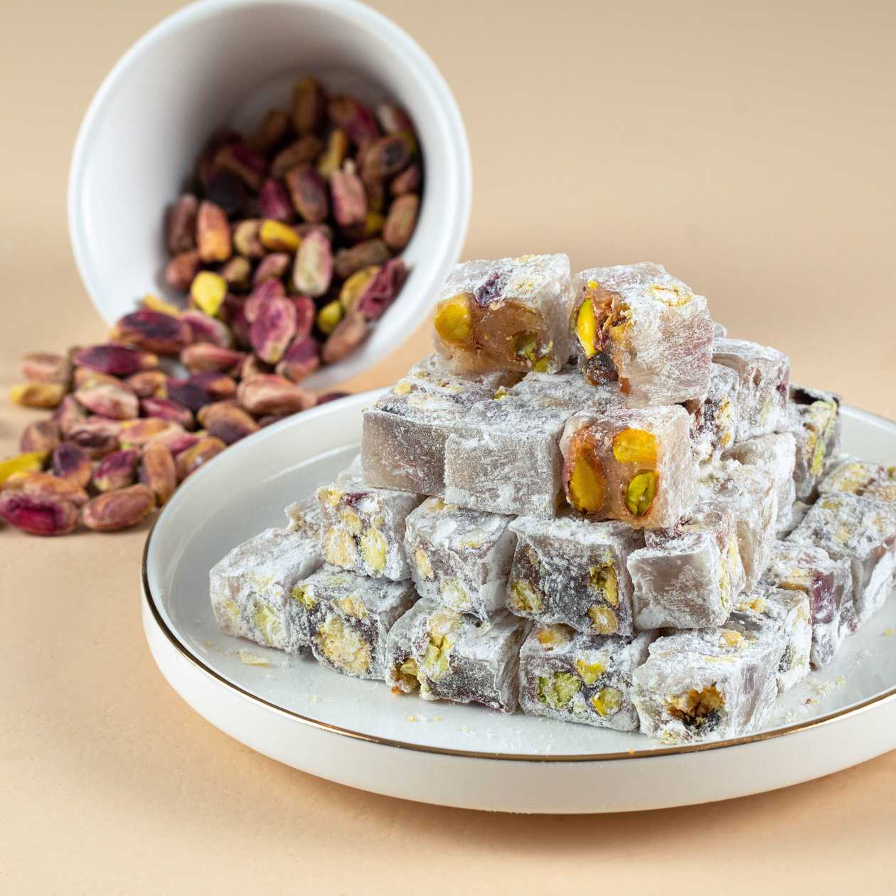 Güllü Çifte Qovrulmuş Fıstıqlı Lokum / Traditional Delight with Rose Double Pi
