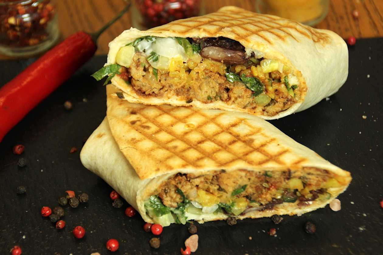Burrito cu chiftele din porc