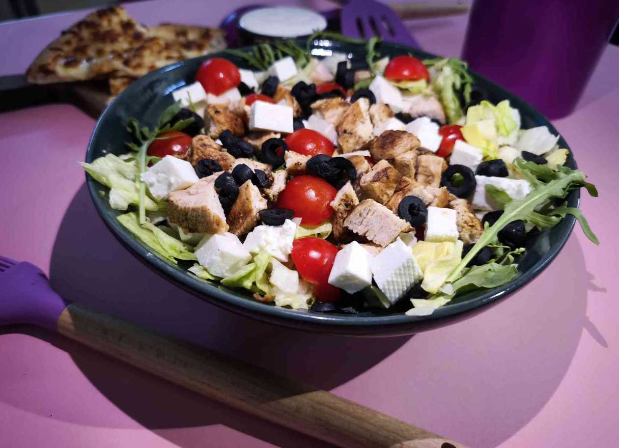 NOU! Salată GRECEASCA