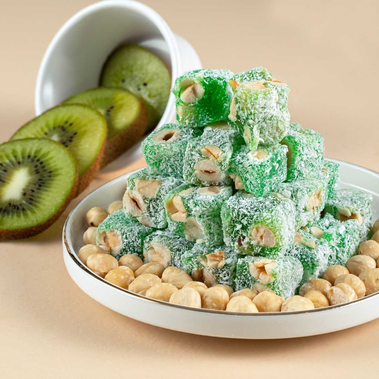 Kivili Fındıqlı Lokum / Traditional Delight with Kiwi Hazelnut