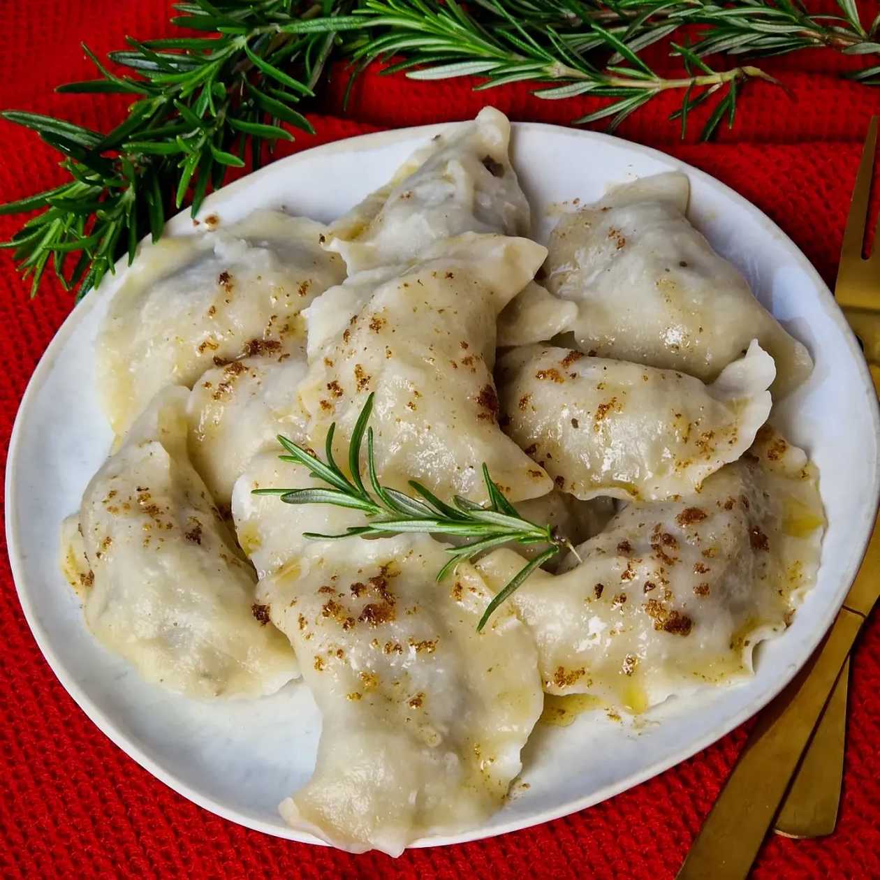 Pierogi z kapustą i grzybami