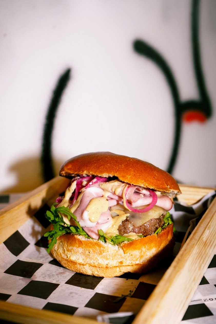 ITALIAN BURGER