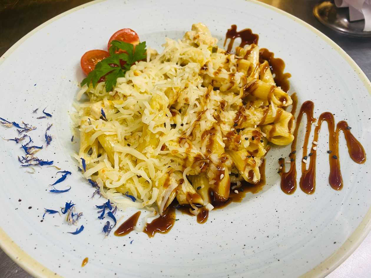 Kana- küüslaugupasta