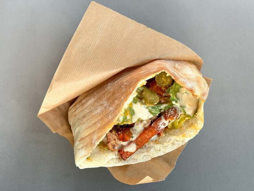 Pita with vegan meat