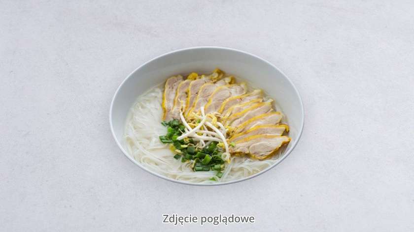 Pho w bulionie ze smażoną wołowiną