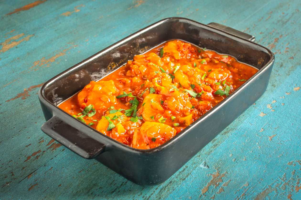 Shrimps with spicy sauce