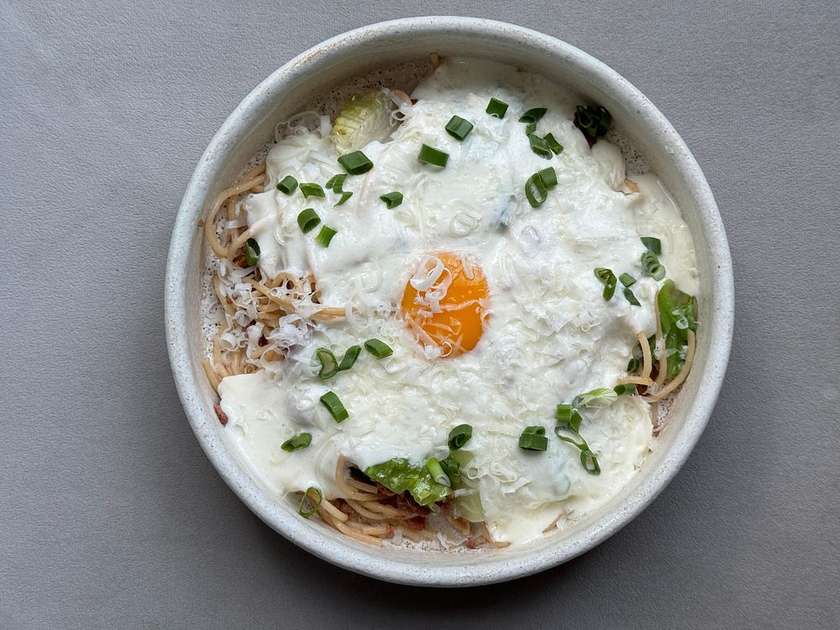 Carbonara with vegan meat