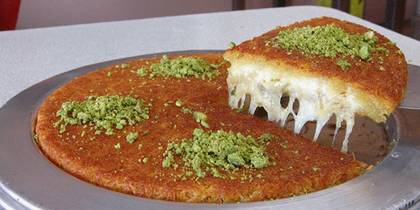 Rolled Kadayif with Cream and Pistachios