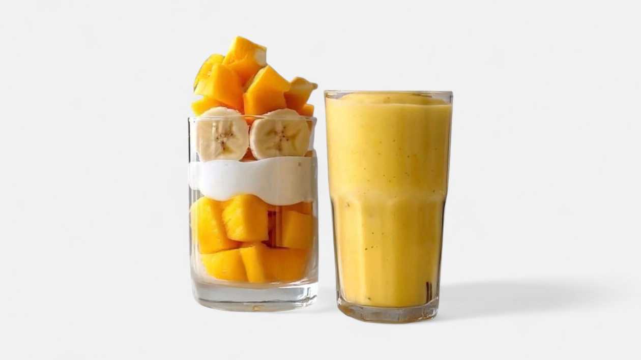 Mango pineapple banana smoothie