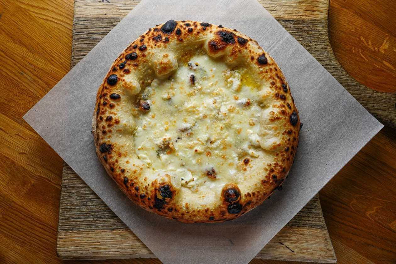 Quatro Formaggi  23