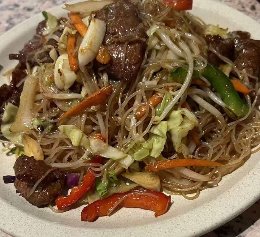N38A - Rice Noodles with Beef