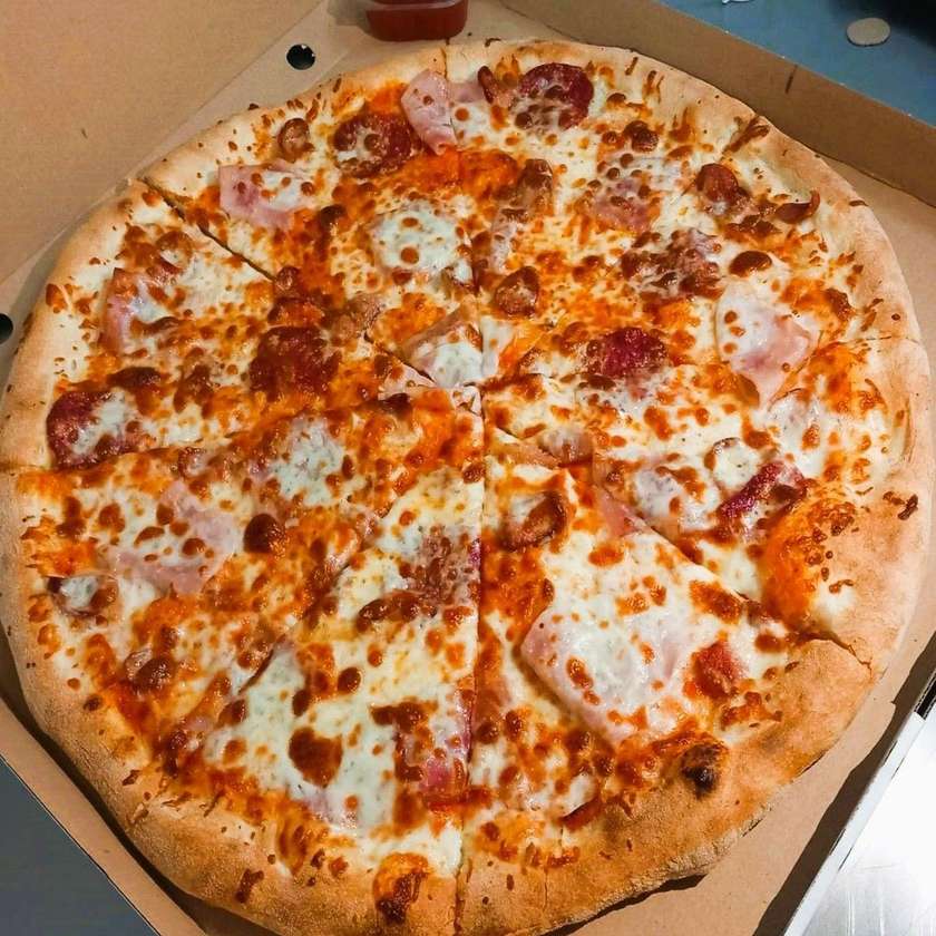 Carnivore Pizza Large Ø32cm 1+1