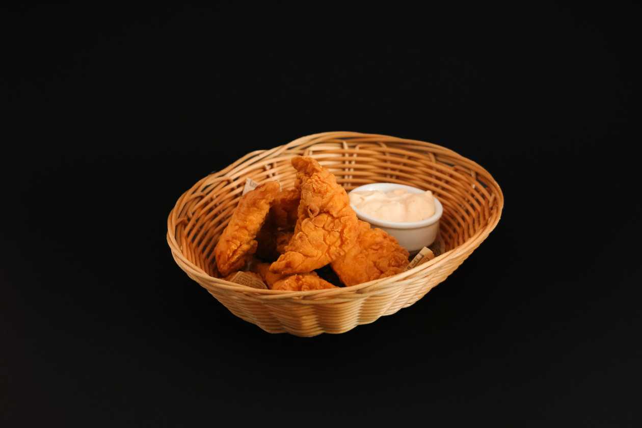 Chicken strips 3 pcs. with fries and chili mayonnaise