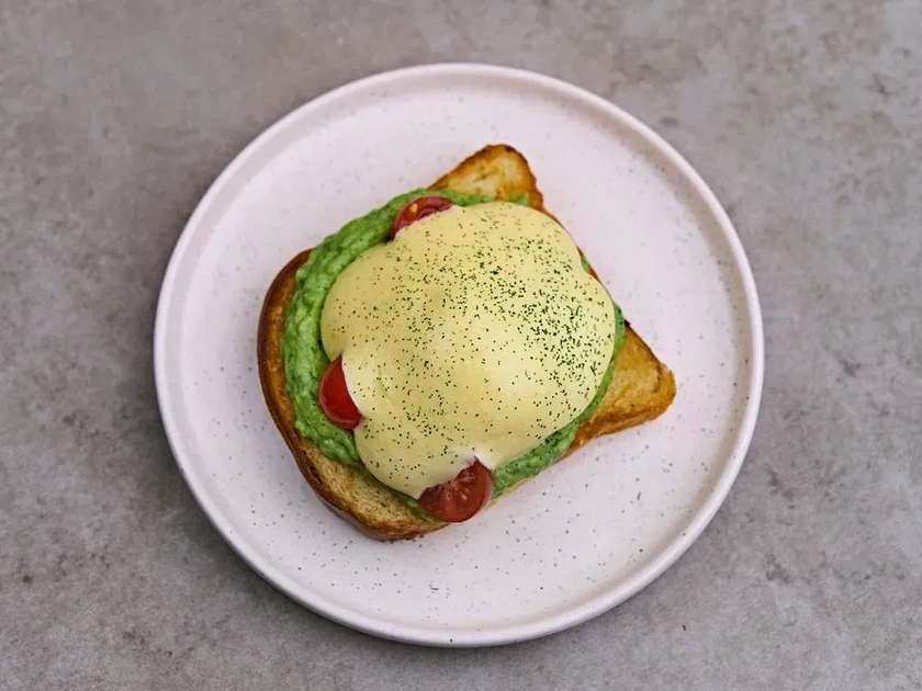 Toast z guacamole