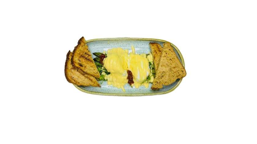 Poached Eggs With Asparagus And Hollandaise Sauce