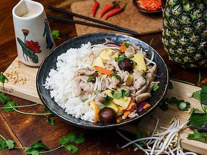 no.9 Gà Xào Dứa