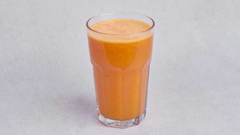 Freshly squeezed juice mix