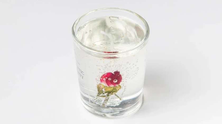Rose in glass scented candle 70g