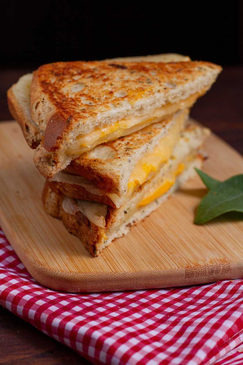 Chocolate Cheese Sandwich