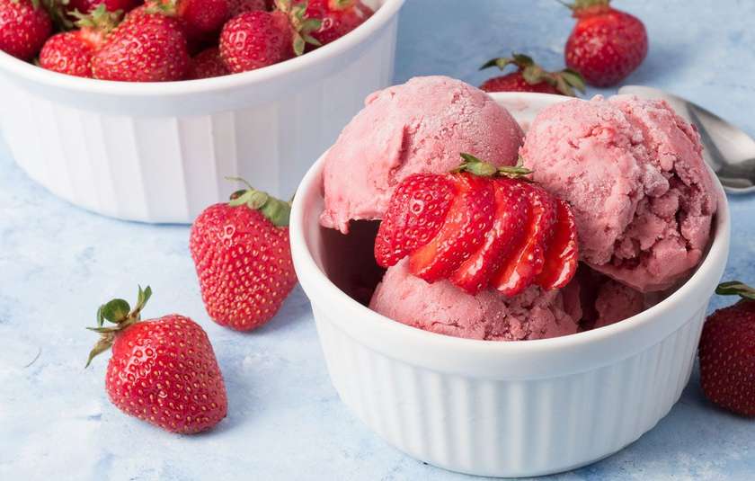 Fanice Fan Ice Strawberry Flavoured Ice Cream 5L