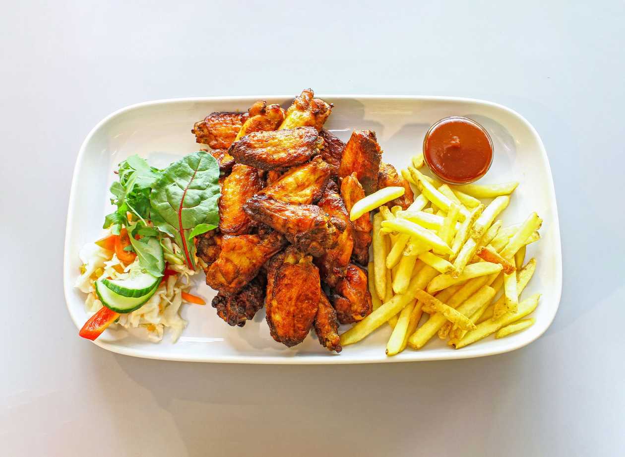 Marinated Wings Maxi Spicy 1kg, Fries 250g, (Weight Of Wings Is Given In Raw State) (1,3,5,7)