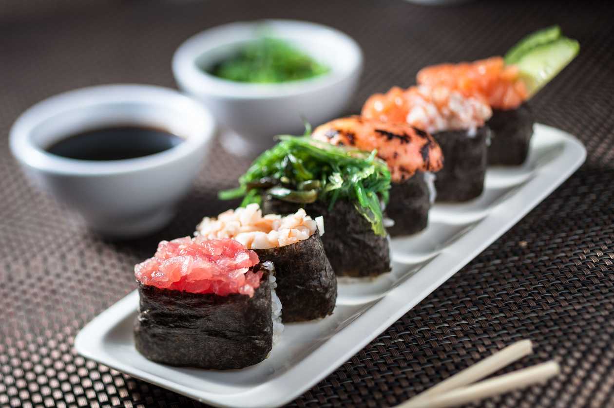 Gunkan with Salmon Tartare