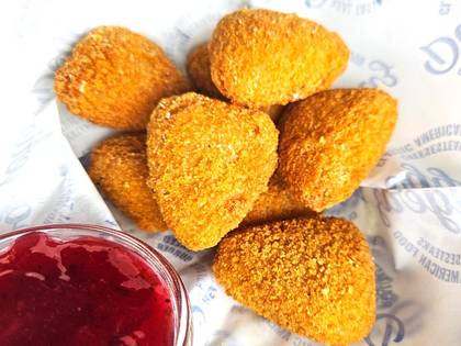 BRIE IN CRISPY COAT / БРІ В ПАНІРОВЦІ З ДЖЕМОМ ( 180/40)