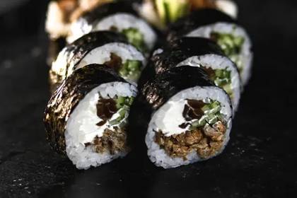 Grilled Salmon Futomaki
