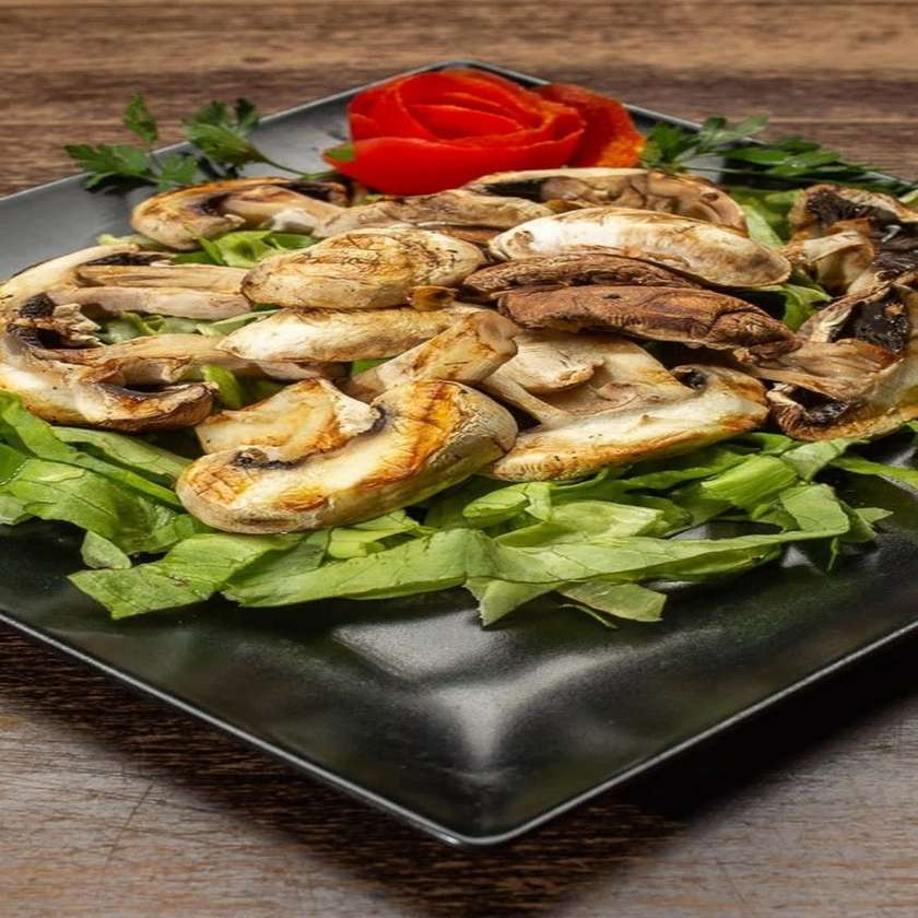 Ciuperci la Gratar